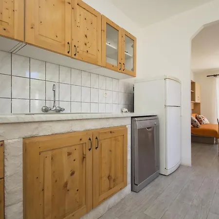 Seafront Dana - Two Bedroom With Terrace And Sea View ヴェラ・ルカ