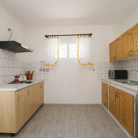 Seafront Dana - Two Bedroom With Terrace And Sea View * Vela Luka