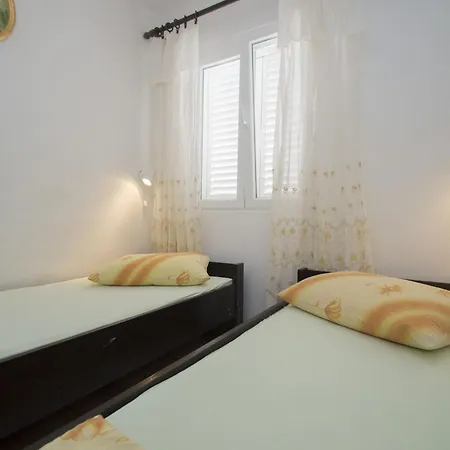 Seafront Dana - Two Bedroom With Terrace And Sea View * Vela Luka