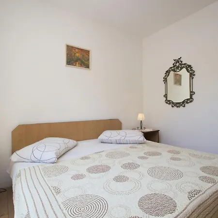 Apartment Seafront Dana - Two Bedroom With Terrace And Sea View *