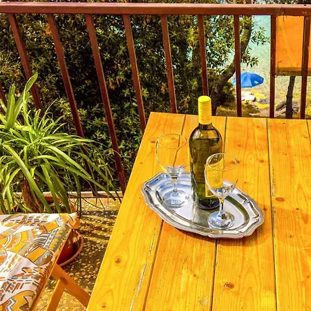 Seafront Dana - Two Bedroom With Terrace And Sea View