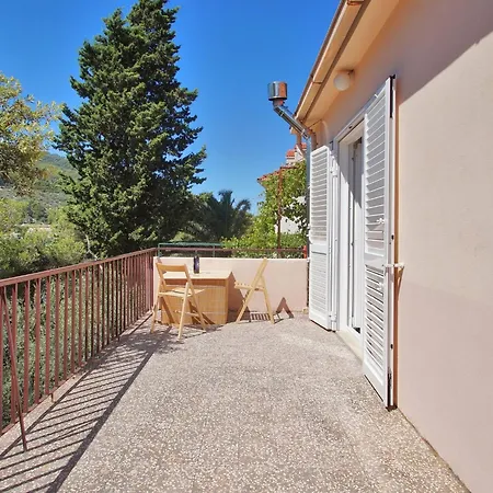 아파트 Seafront Dana - Two Bedroom With Terrace And Sea View