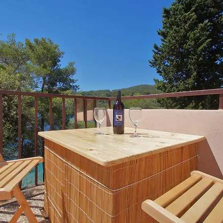 Seafront Dana - Two Bedroom With Terrace And Sea View