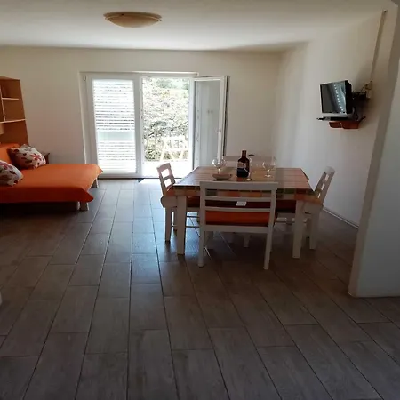 Seafront Dana - Two Bedroom With Terrace And Sea View
