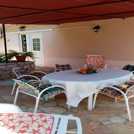 Apartment Seafront Dana - Two Bedroom With Terrace And Sea View *