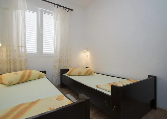 Seafront Dana - Two Bedroom With Terrace And Sea View