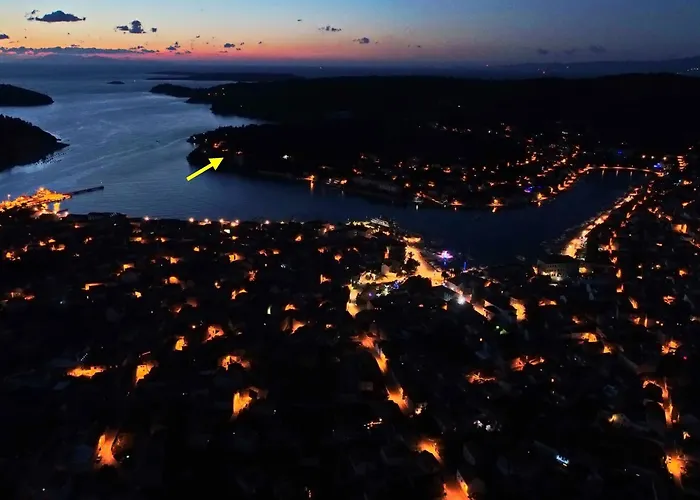 아파트 Seafront Dana - Two Bedroom With Terrace And Sea View 벨라루카