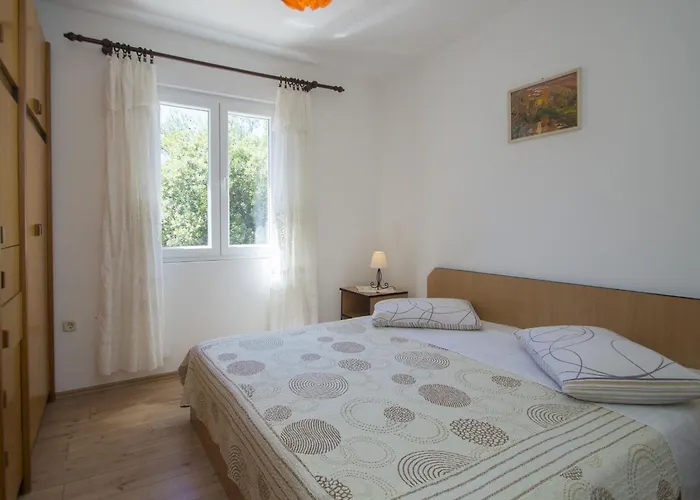 Seafront Dana - Two Bedroom With Terrace And Sea View 아파트