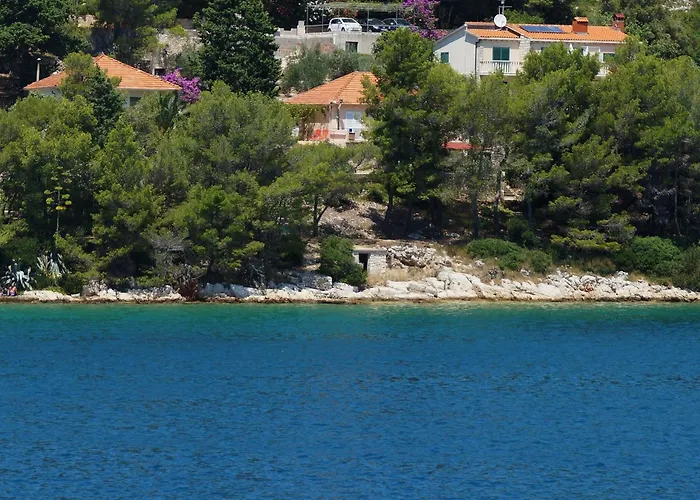 Seafront Dana - Two Bedroom With Terrace And Sea View